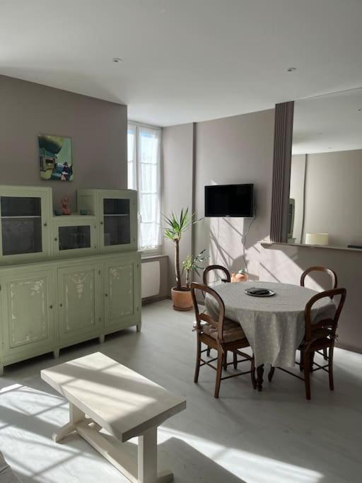 Superbe Appartement Plein Centre Millau Esterno foto